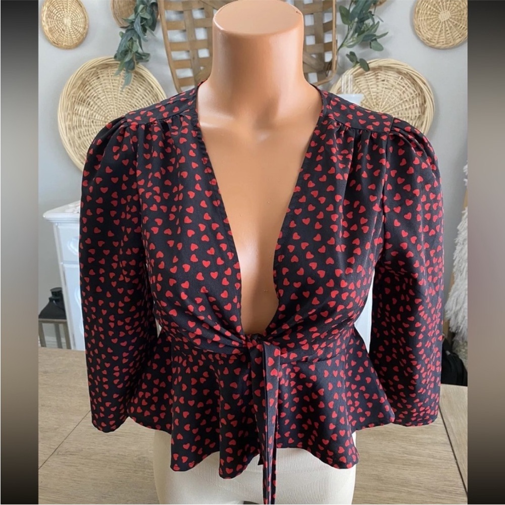 Black and red heart blouse perfect for valentines size small - Picture 1 of 2